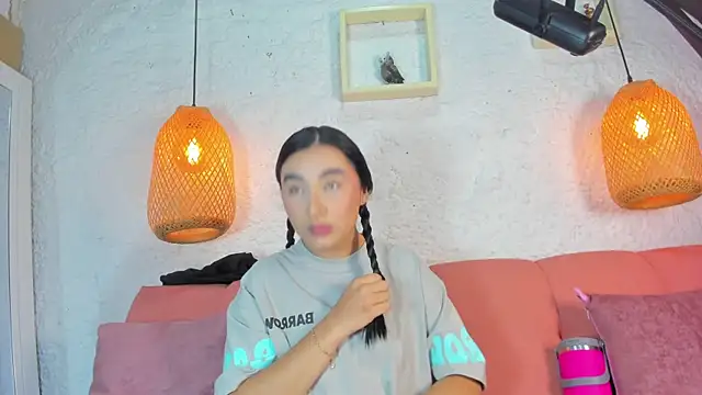 emiily s online show from November 19, 12:05 pm