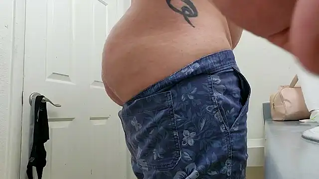 Snapshot of Fuckmyassg00d chatting on September 20, 10:27 am Fuckmyassg00d online show from September 20, 10:27 am