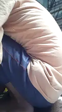 Snapshot of Burhade-- chatting on January 1, 12:53 am Burhade-- online show from January 1, 12:53 am