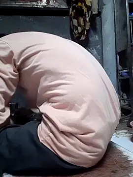 Snapshot of Burhade-- chatting on October 4, 4:05 pm Burhade-- online show from October 4, 4:05 pm