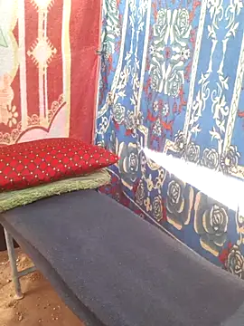 Snapshot of Burhade-- chatting on November 17, 4:40 am Burhade-- online show from November 17, 4:40 am