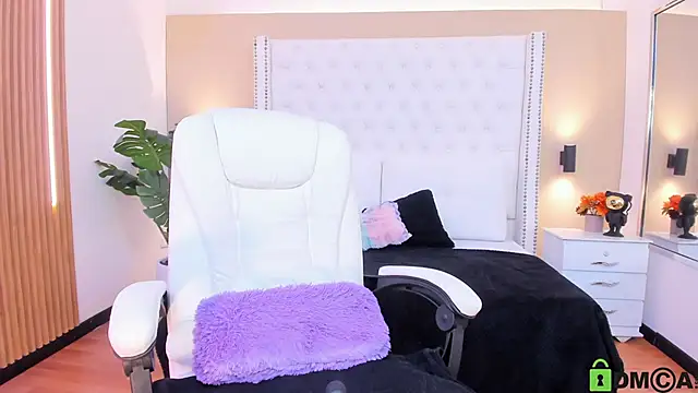 Snapshot of celeste_wayne chatting on November 6, 11:59 pm celeste wayne online show from November 6, 11:59 pm