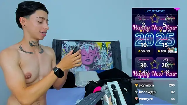 Snapshot of AmberAdams_ chatting on January 4, 4:32 pm AmberAdams online show from January 4, 4:32 pm