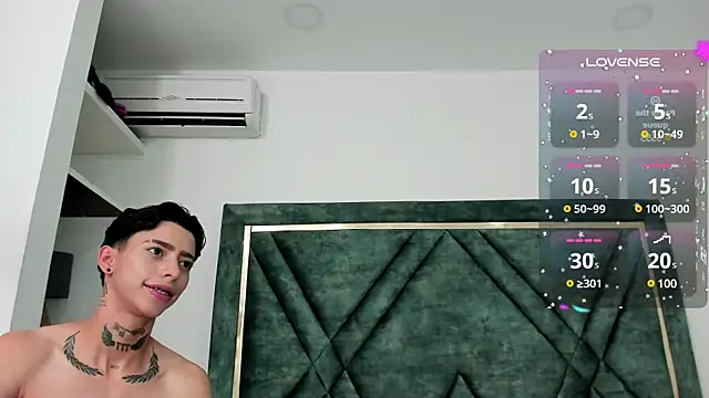 Snapshot of AmberAdams_ chatting on February 3, 4:20 pm AmberAdams online show from February 3, 4:20 pm