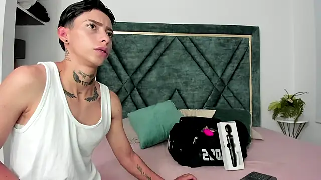 Snapshot of AmberAdams_ chatting on February 4, 2:10 pm AmberAdams online show from February 4, 2:10 pm