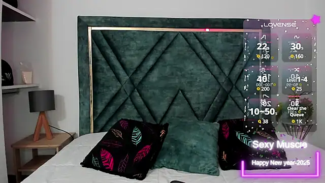 Snapshot of AmberAdams_ chatting on February 8, 1:44 pm AmberAdams online show from February 8, 1:44 pm