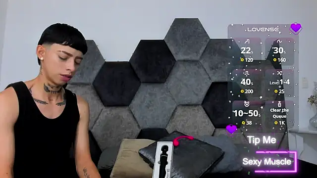 Snapshot of AmberAdams_ chatting on March 3, 2:04 pm AmberAdams online show from March 3, 2:04 pm