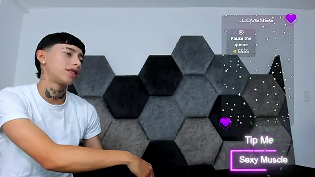 Snapshot of AmberAdams_ chatting on March 7, 4:22 pm AmberAdams online show from March 7, 4:22 pm