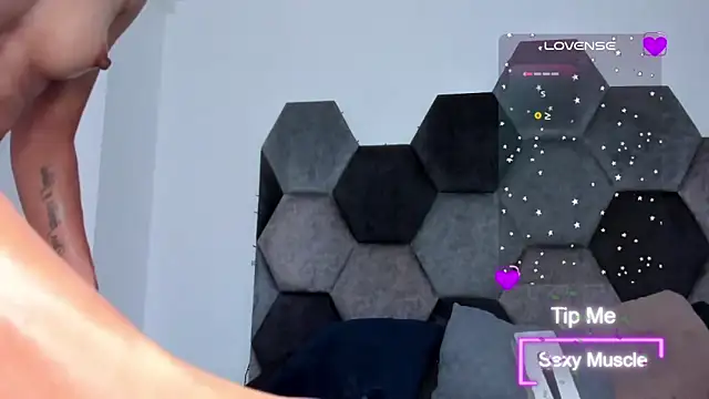 Snapshot of AmberAdams_ chatting on March 11, 1:45 pm AmberAdams online show from March 11, 1:45 pm