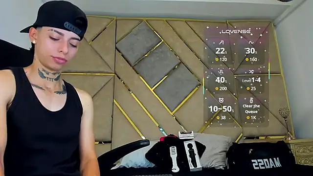 Snapshot of AmberAdams_ chatting on October 3, 3:42 pm AmberAdams online show from October 3, 3:42 pm