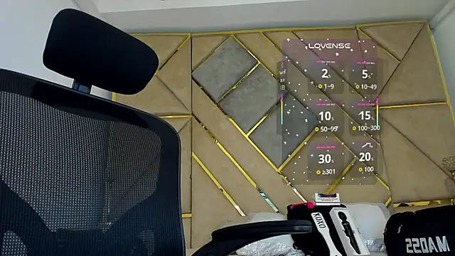 Snapshot of AmberAdams_ chatting on October 13, 1:22 pm AmberAdams online show from October 13, 1:22 pm