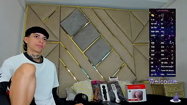 Snapshot of AmberAdams_ chatting on November 6, 1:45 pm AmberAdams online show from November 6, 1:45 pm