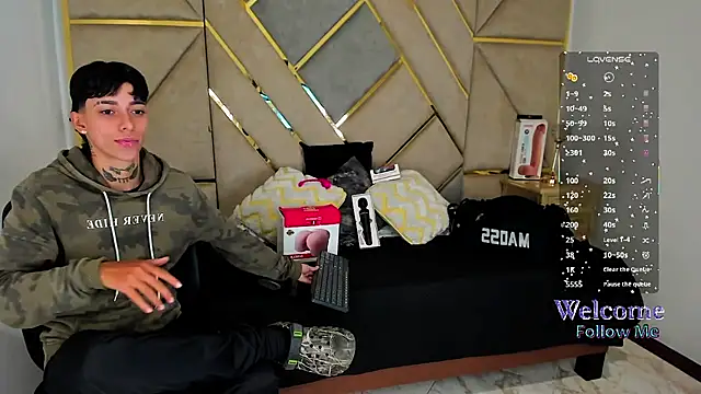 Snapshot of AmberAdams_ chatting on November 14, 4:06 pm AmberAdams online show from November 14, 4:06 pm