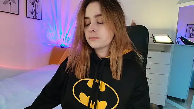 miss seline online show from March 18, 8:59 pm