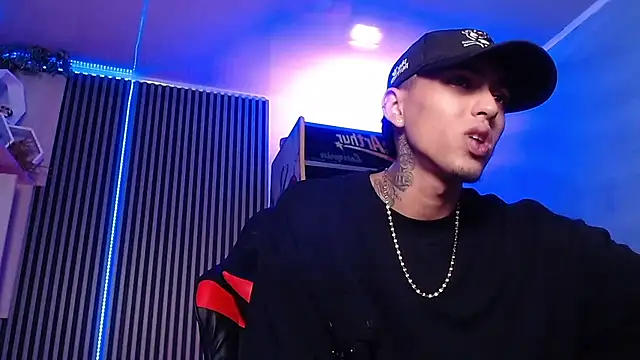 Liam lee online show from March 17, 1:29 pm