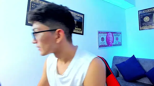 TylerWhite  online show from January 19, 6:09 am