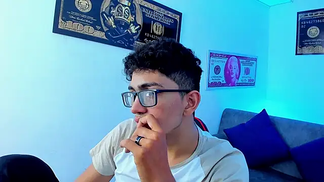 TylerWhite  online show from January 21, 6:33 am