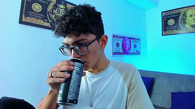 TylerWhite  online show from February 2, 2:59 am