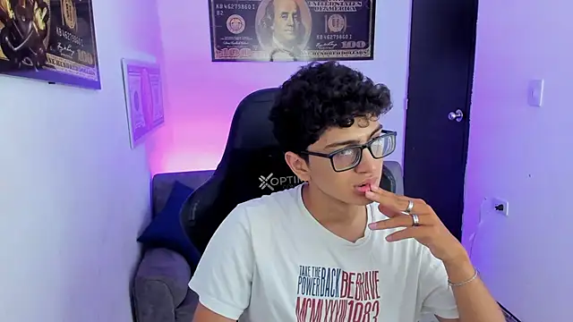 TylerWhite  online show from March 14, 6:10 am