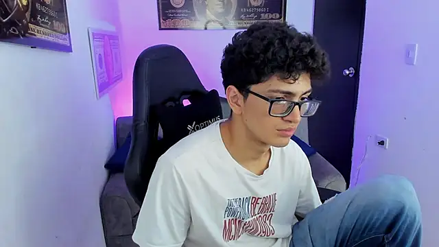 TylerWhite  online show from March 14, 9:14 am