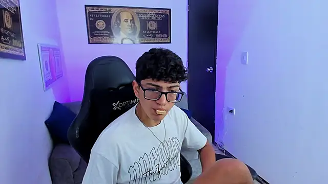 TylerWhite  online show from March 15, 2:46 am