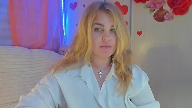 CoraSwon online show from March 6, 12:54 am