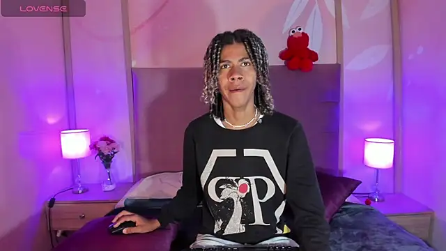 Maxim-Walker online show from February 7, 3:01 am