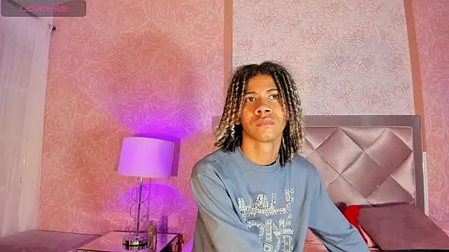 Maxim-Walker online show from February 28, 3:04 am