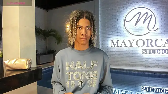 Maxim-Walker online show from March 2, 3:13 am