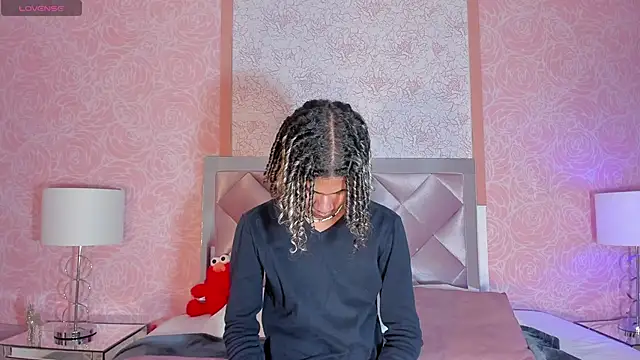 Maxim-Walker online show from March 7, 2:46 am