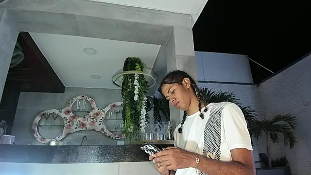 Maxim-Walker online show from November 7, 3:17 am