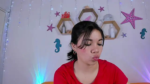 Emiily Parkerr online show from March 19, 2:59 am