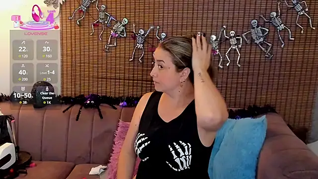 ariana cross online show from October 17, 11:57 am