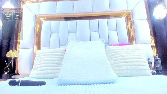 RileySweett online show from November 14, 11:42 am