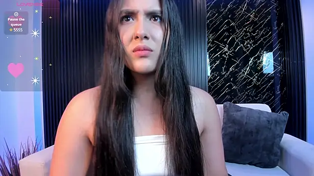 paulina sweett  online show from March 13, 12:35 pm