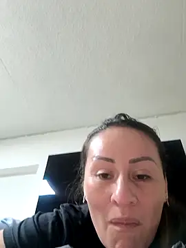 Snapshot of LuisaFernanda170823 chatting on October 25, 3:18 pm LuisaFernanda170823 online show from October 25, 3:18 pm