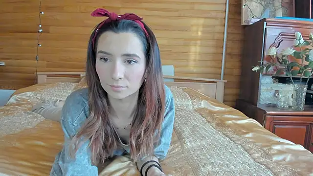 crystalnut online show from February 1, 4:14 am