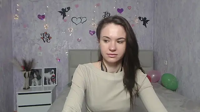 KaraCriegs online show from February 4, 6:49 pm