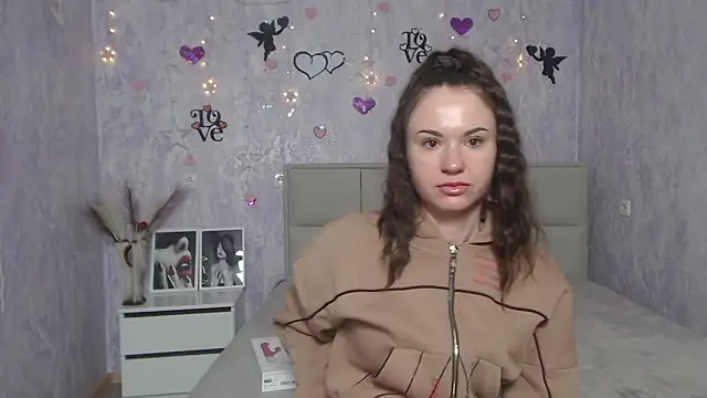 KaraCriegs online show from February 17, 7:21 pm