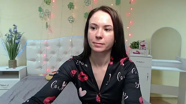 KaraCriegs online show from March 16, 9:47 pm