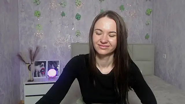 KaraCriegs online show from March 22, 9:21 pm