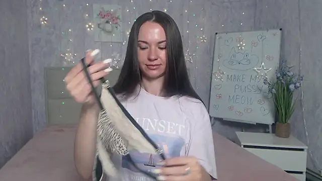 KaraCriegs online show from September 25, 5:27 pm