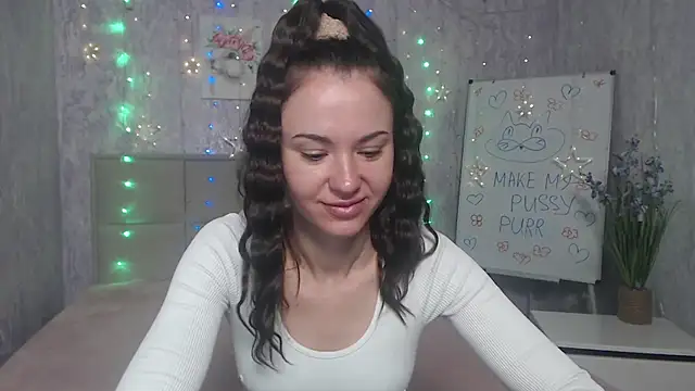 KaraCriegs online show from October 4, 5:11 pm