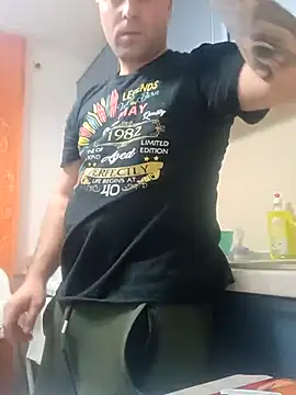 LucianM6 online show from November 12, 3:01 pm