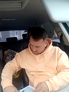 LucianM6 online show from November 17, 9:48 am