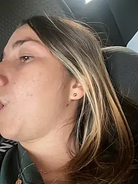 Snapshot of Iris_love18 chatting on February 25, 10:18 pm Iris love18 online show from February 25, 10:18 pm