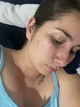 Snapshot of Iris_love18 chatting on February 27, 4:09 am Iris love18 online show from February 27, 4:09 am