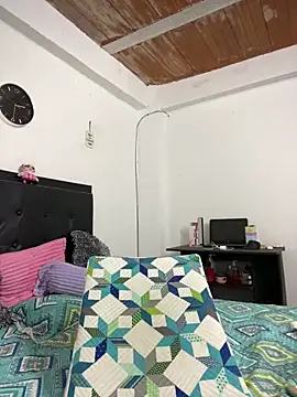 Snapshot of Iris_love18 chatting on March 22, 7:31 pm Iris love18 online show from March 22, 7:31 pm