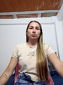 Snapshot of Iris_love18 chatting on October 2, 4:03 pm Iris love18 online show from October 2, 4:03 pm