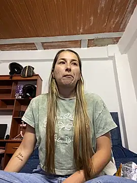 Snapshot of Iris_love18 chatting on October 15, 3:56 pm Iris love18 online show from October 15, 3:56 pm